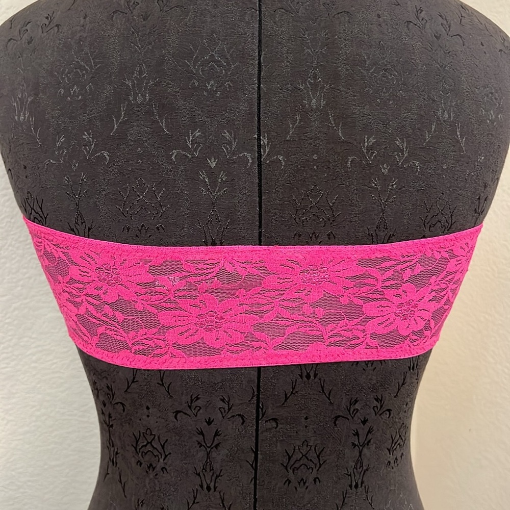 Bebe Lace Bandeau In Pink NEW without Tags - Picture 3 of 4